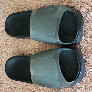 UGG jella slide sandals Size 10